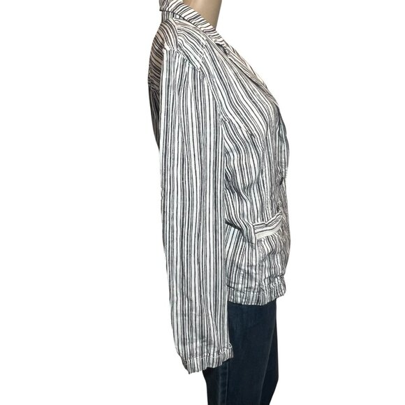 Maurices Women’s Linen Blend Blazer Striped Medium Size Pockets Button - Picture 2 of 9
